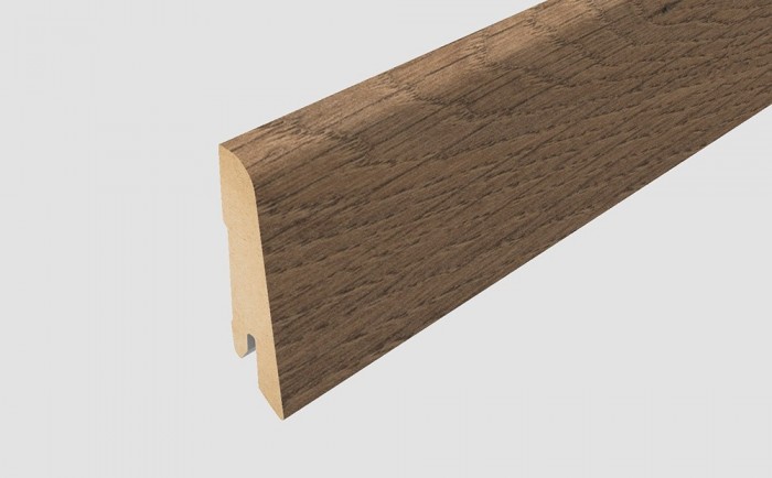 SOKLOVÁ LIŠTA EGGER